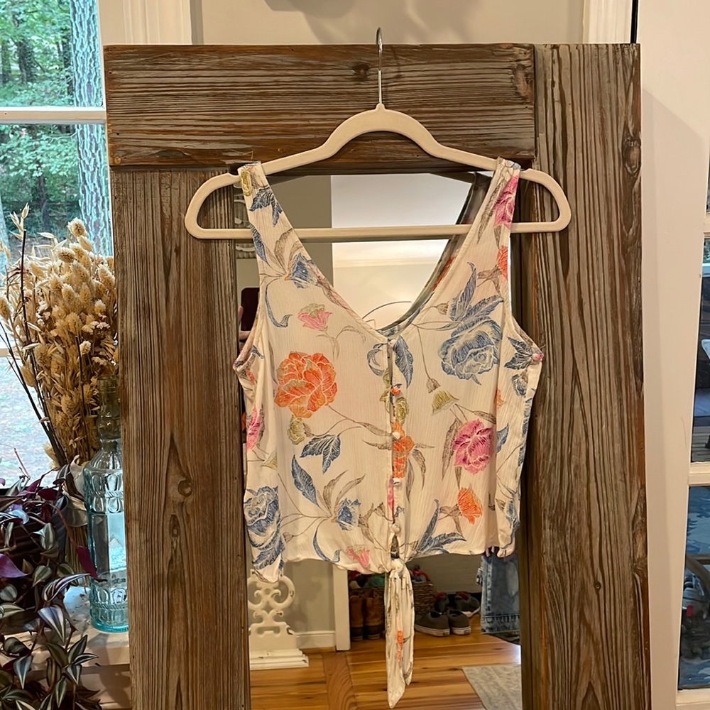 Button up tank